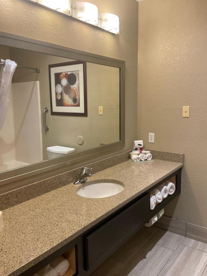 Spark By Hilton La Crosse Onalaska Extérieur photo